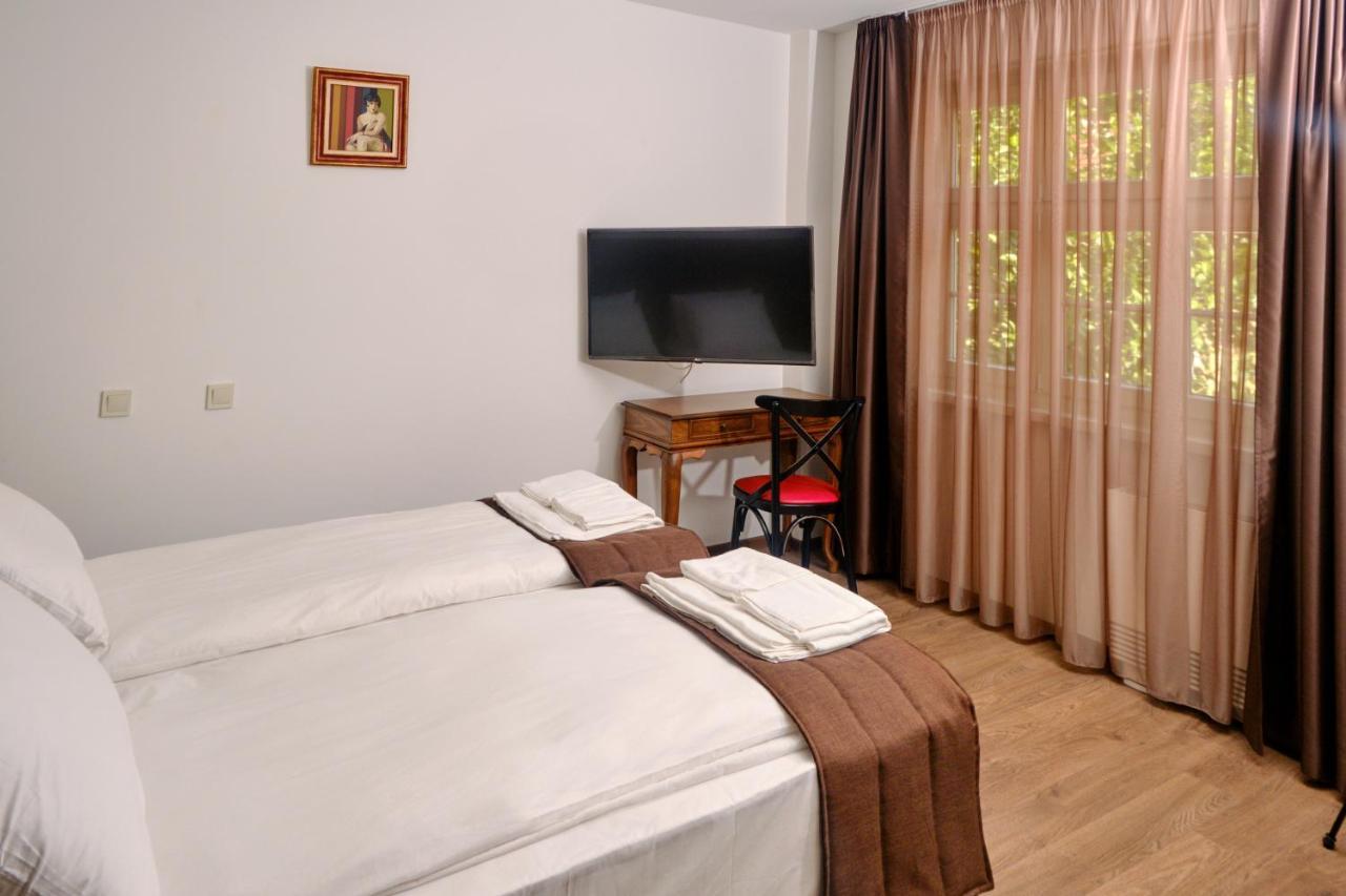 Hotel Splendid Pleven Exterior photo