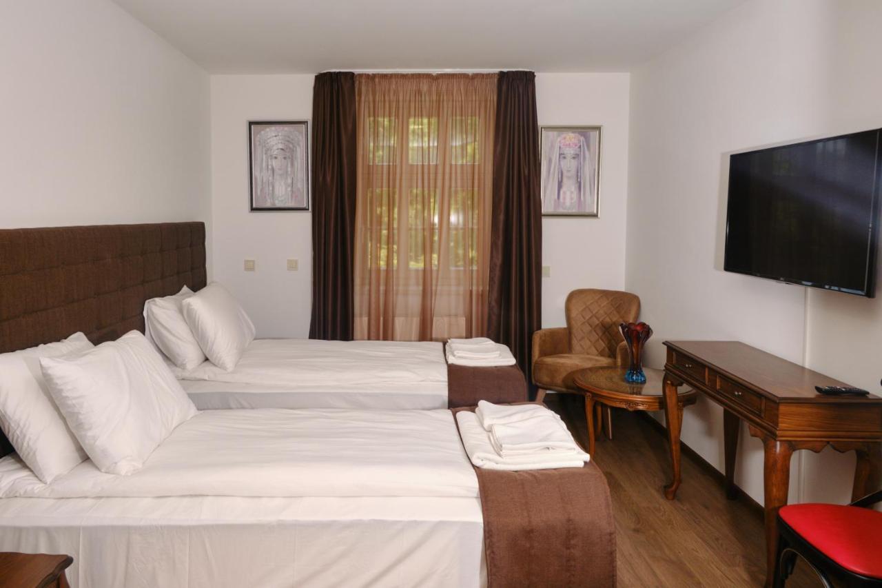 Hotel Splendid Pleven Exterior photo